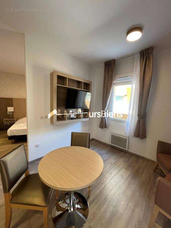 Uzès centre- Appartement récent résidence de standing - photo 5