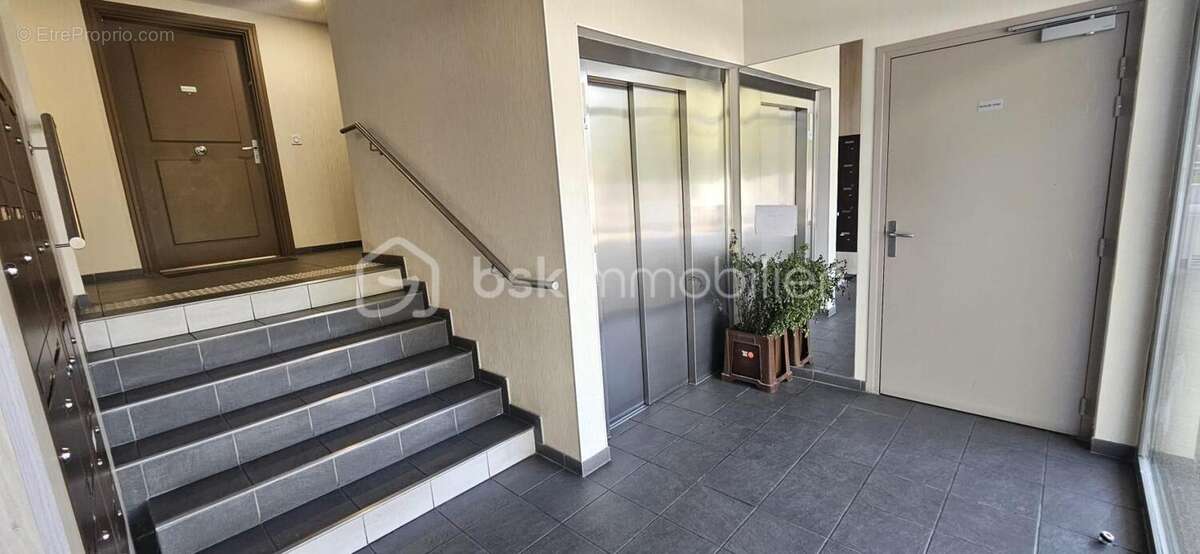 Appartement à DOMENE