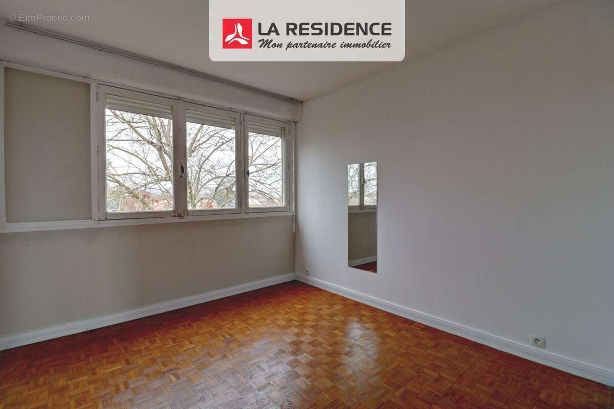 Appartement à VERNEUIL-SUR-SEINE