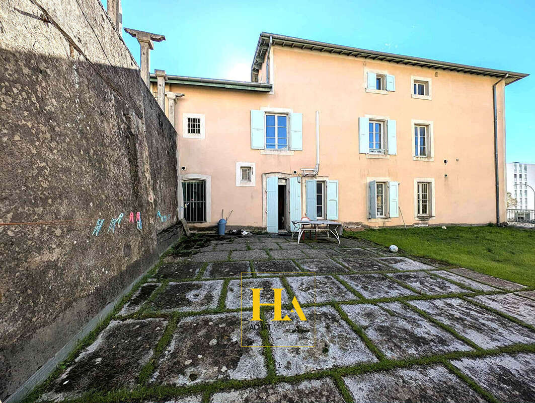 Appartement à ROMANS-SUR-ISERE