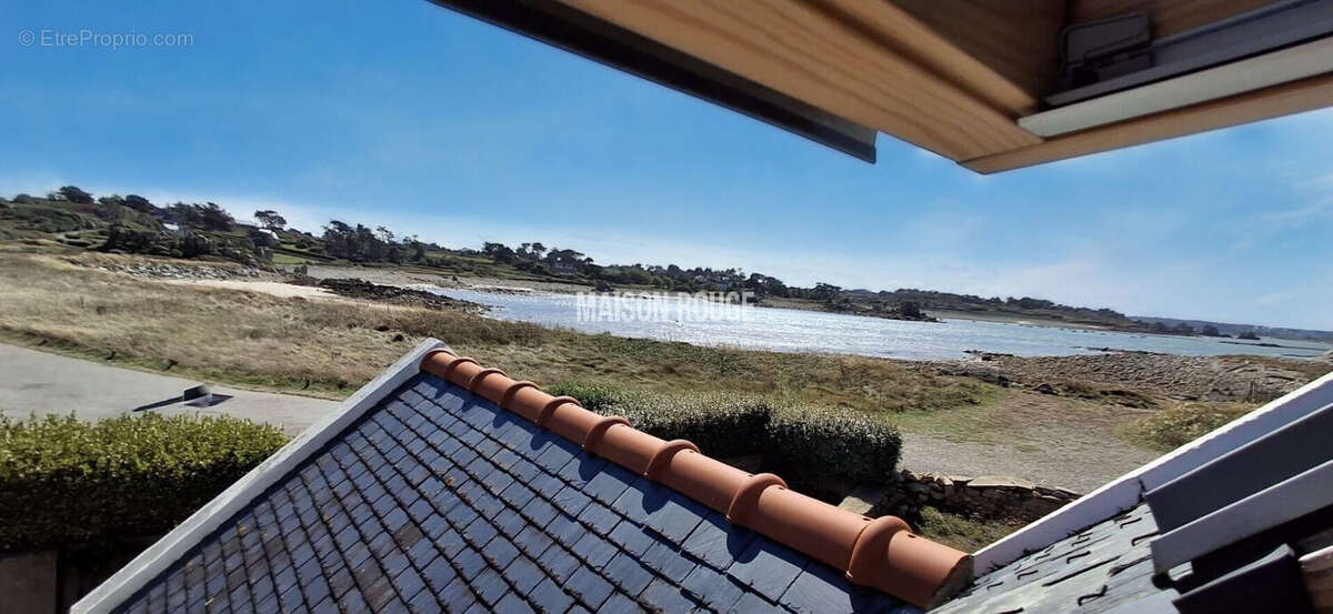 Maison à PLOUGRESCANT