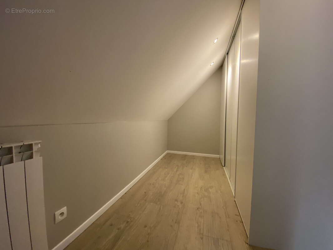 Maison à COURRIERES