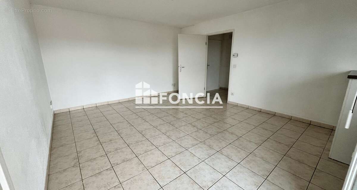 Appartement à AVION