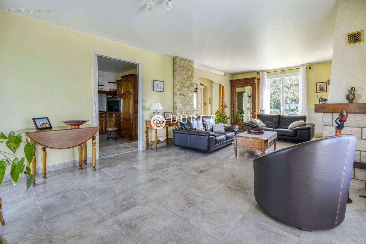 Maison à BOUSSAY