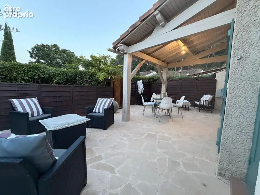 À SAISIR - VIDAUBAN Mazet meublé 45 m2 avec jardin et jacuzzi - Piscine - Tennis - photo 8