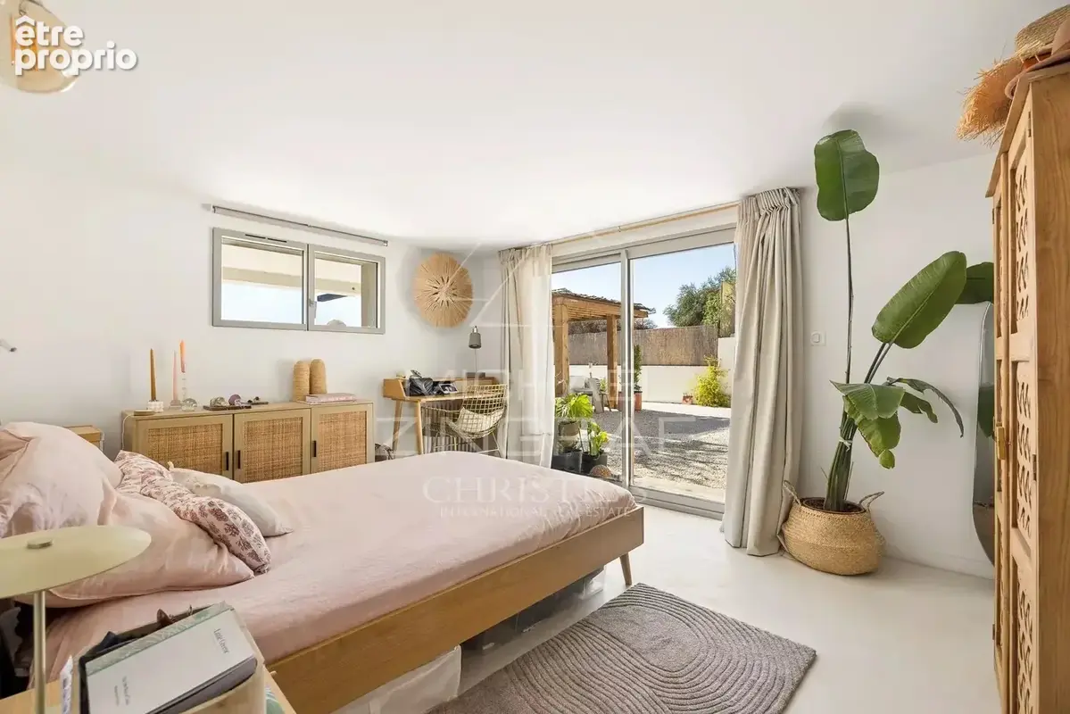 Nice - Bellet - Villa rénovée avec piscine, vue dégagée - photo 15