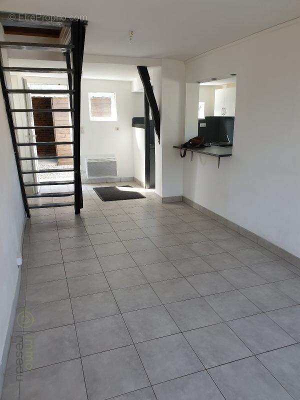 Appartement 82 m² à Breteuil  - photo 2