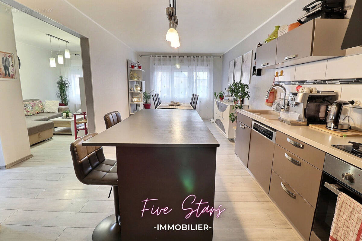 Maison à MAIRY-MAINVILLE