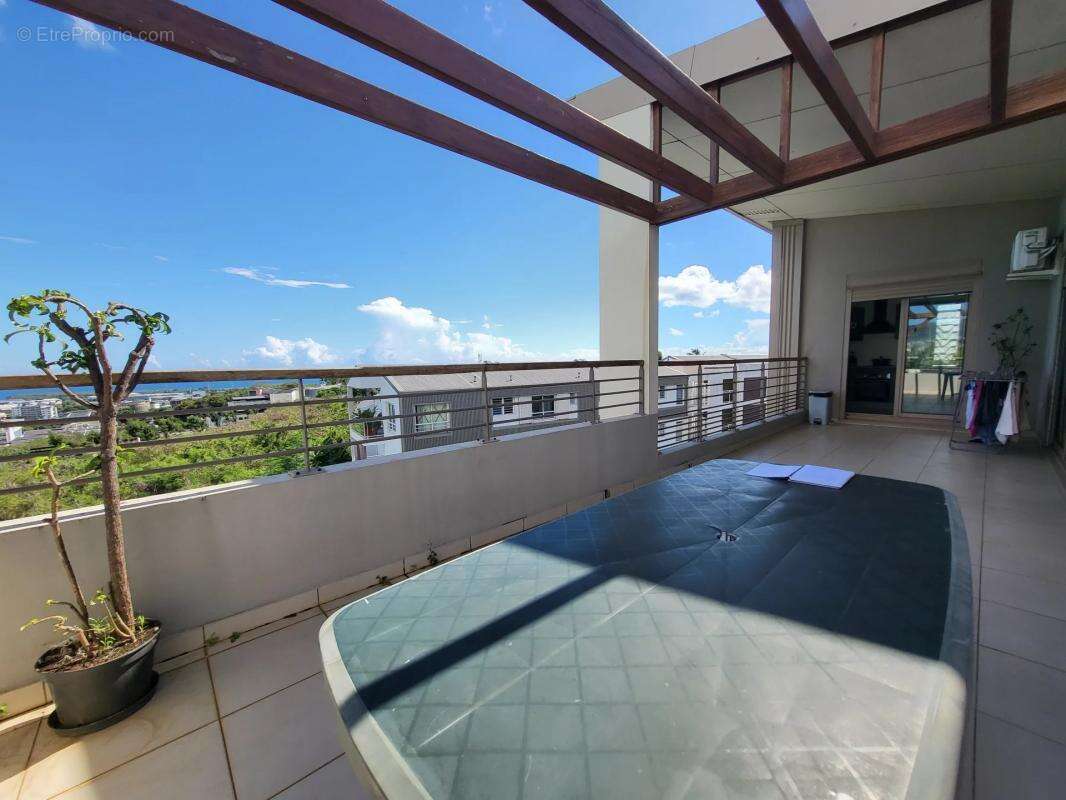 Appartement à SAINT-DENIS