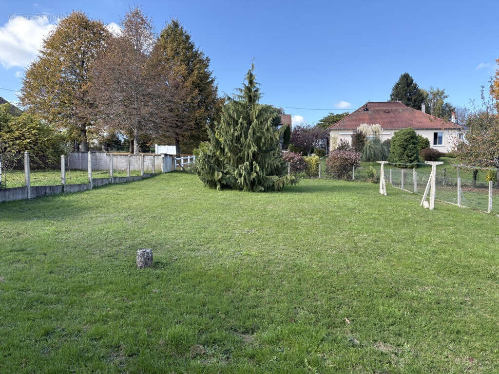 Maison à ARNAC-POMPADOUR