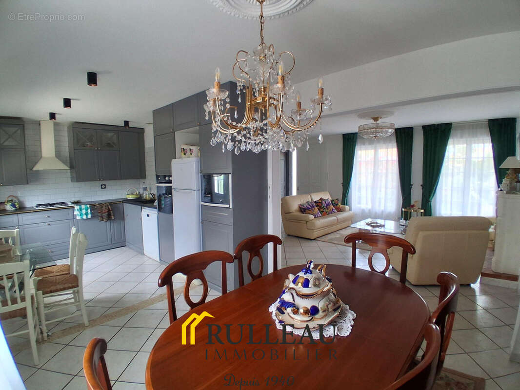 Maison familiale de caractere de 153 m2 habitables - terrain de 1223 m2 - proche centre saint louis de montfer - photo 5