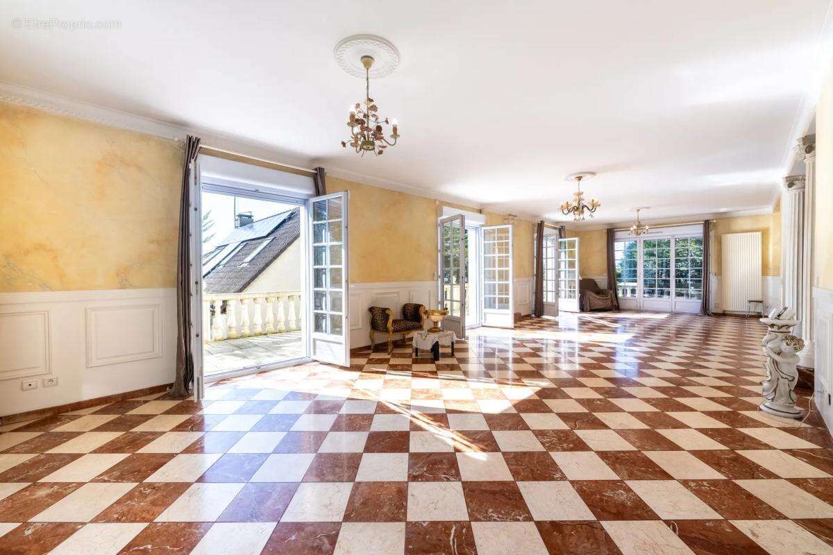 Maison à SARCELLES