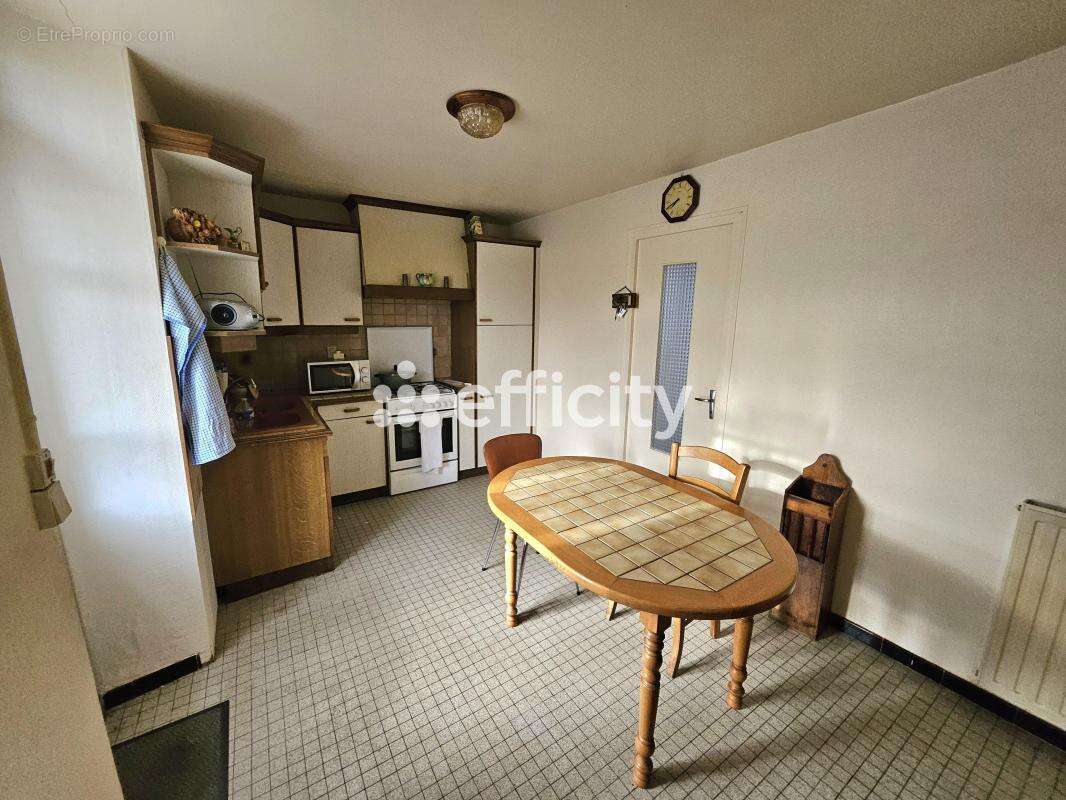 Maison à MAUPREVOIR