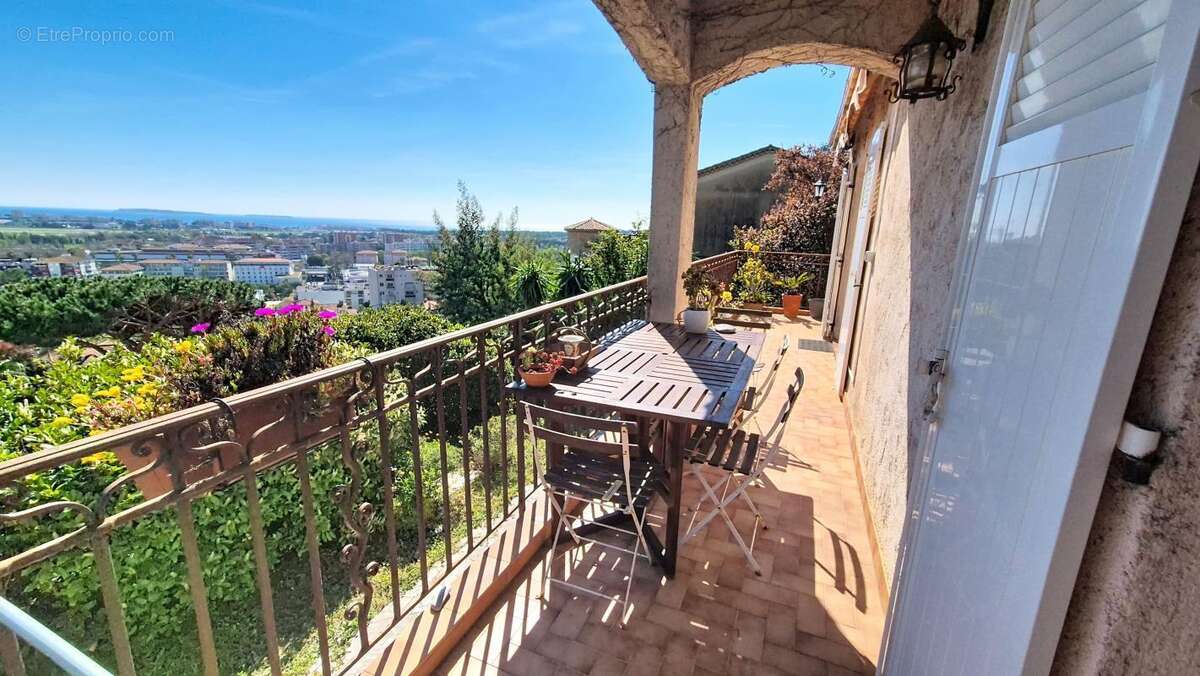 Maison à MANDELIEU-LA-NAPOULE