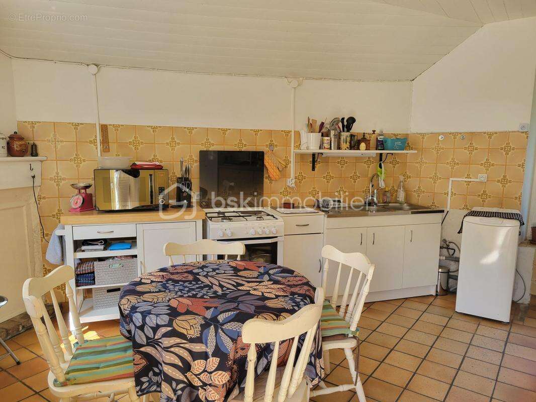 Coup de cœur assuré pour cette authentique maison en pierre - photo 5