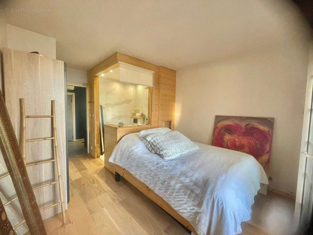 Appartement à SAINT-CYR-SUR-MER