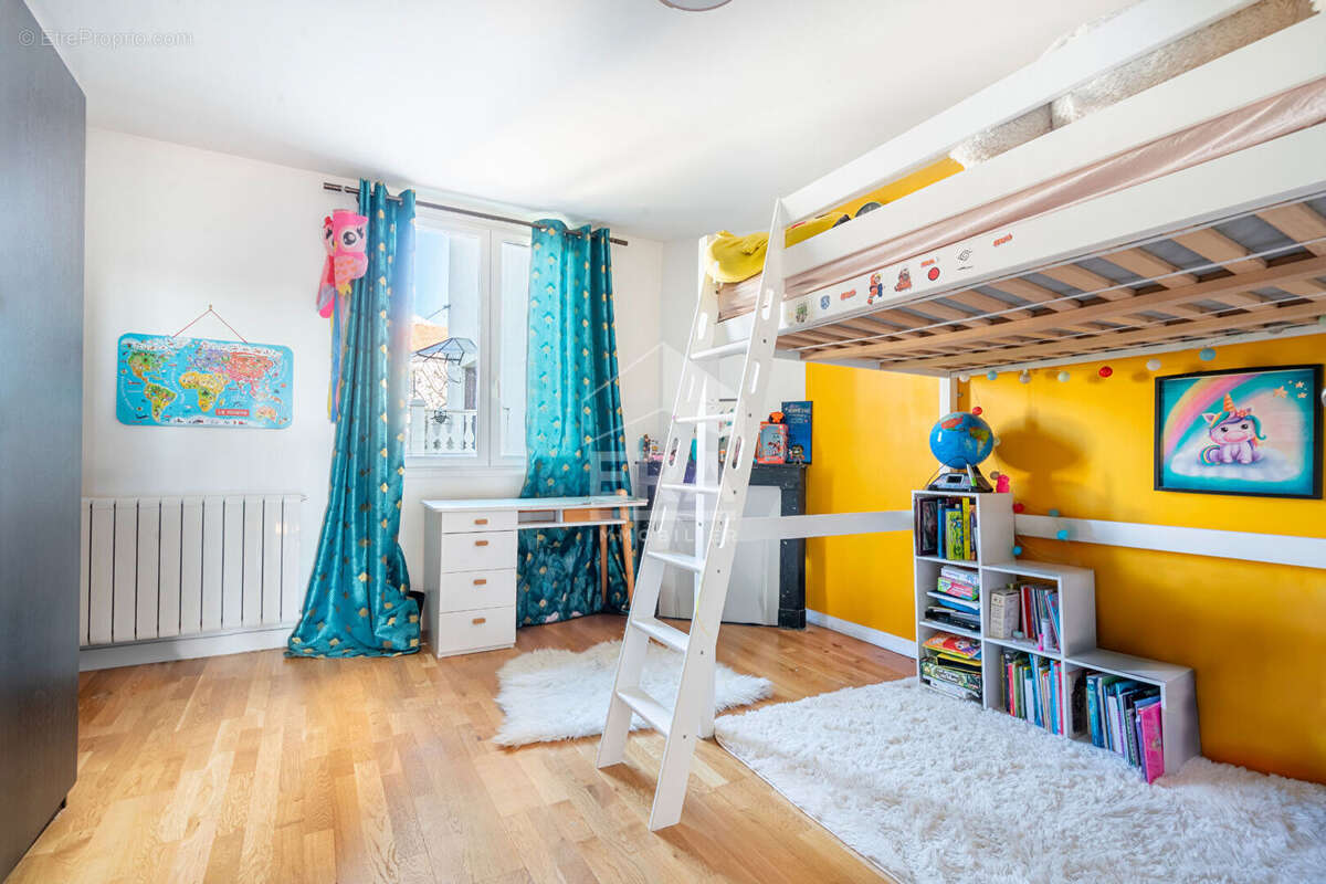 Maison à MONTREUIL
