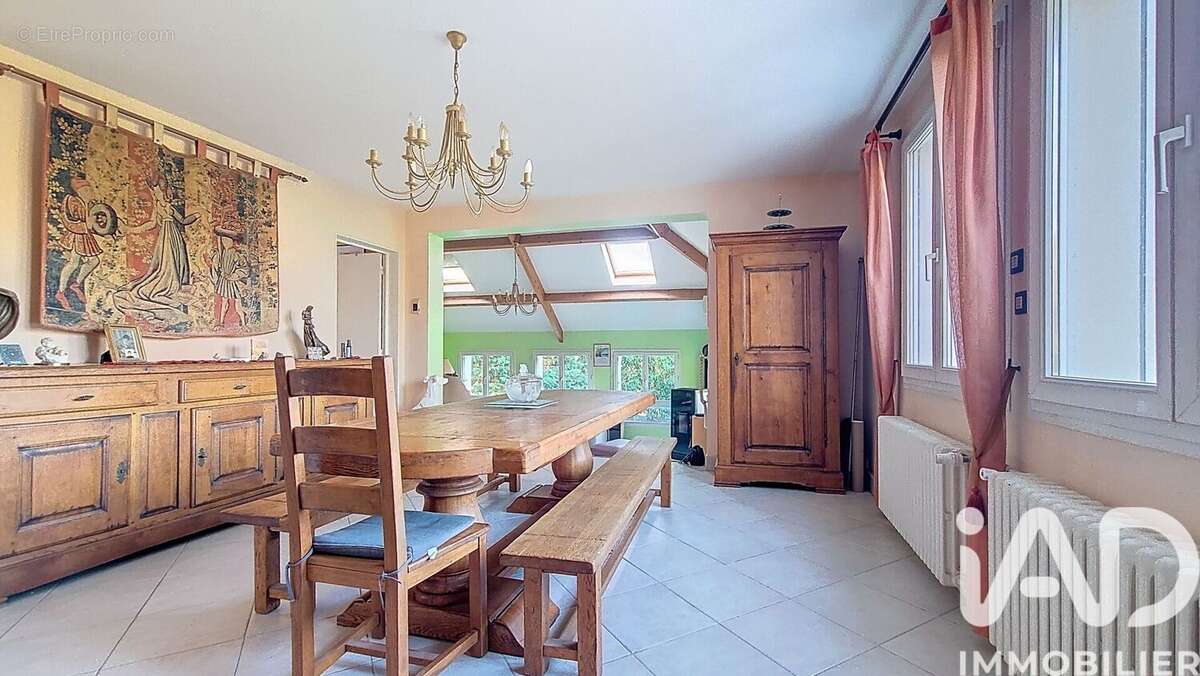 Maison 119 m² à Chevreuse  - photo 7
