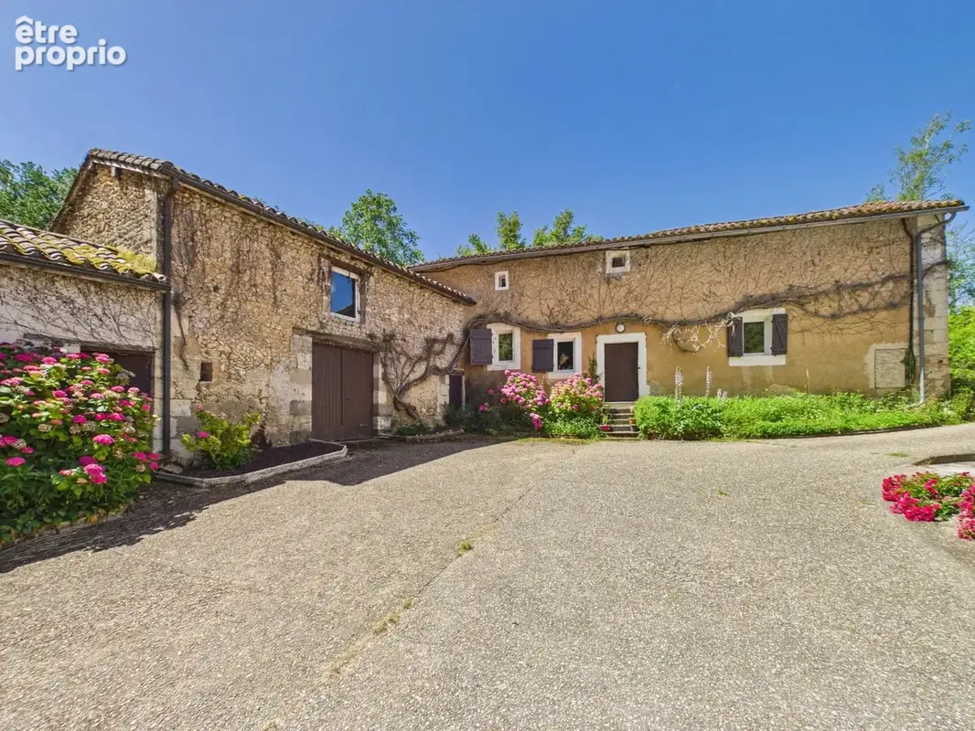 Propriété de charme avec maison d'amis, piscine, étangs et dépendances en Dordogne - photo 18