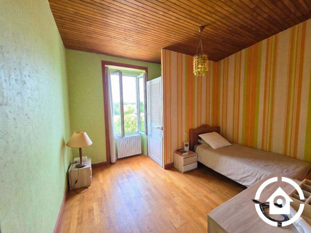 Appartement à RUELLE-SUR-TOUVRE