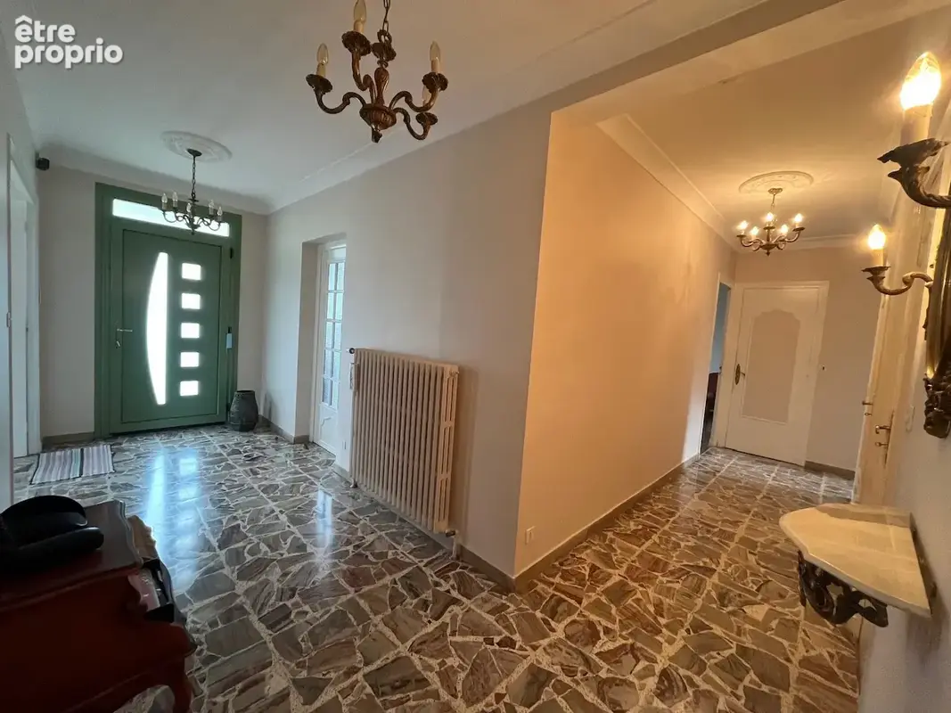 Maison familiale de 110 m2 sur un terrain de plus de 2 000 m2   Corbas - photo 10