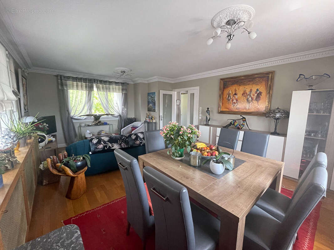 Appartement à VILLENOY