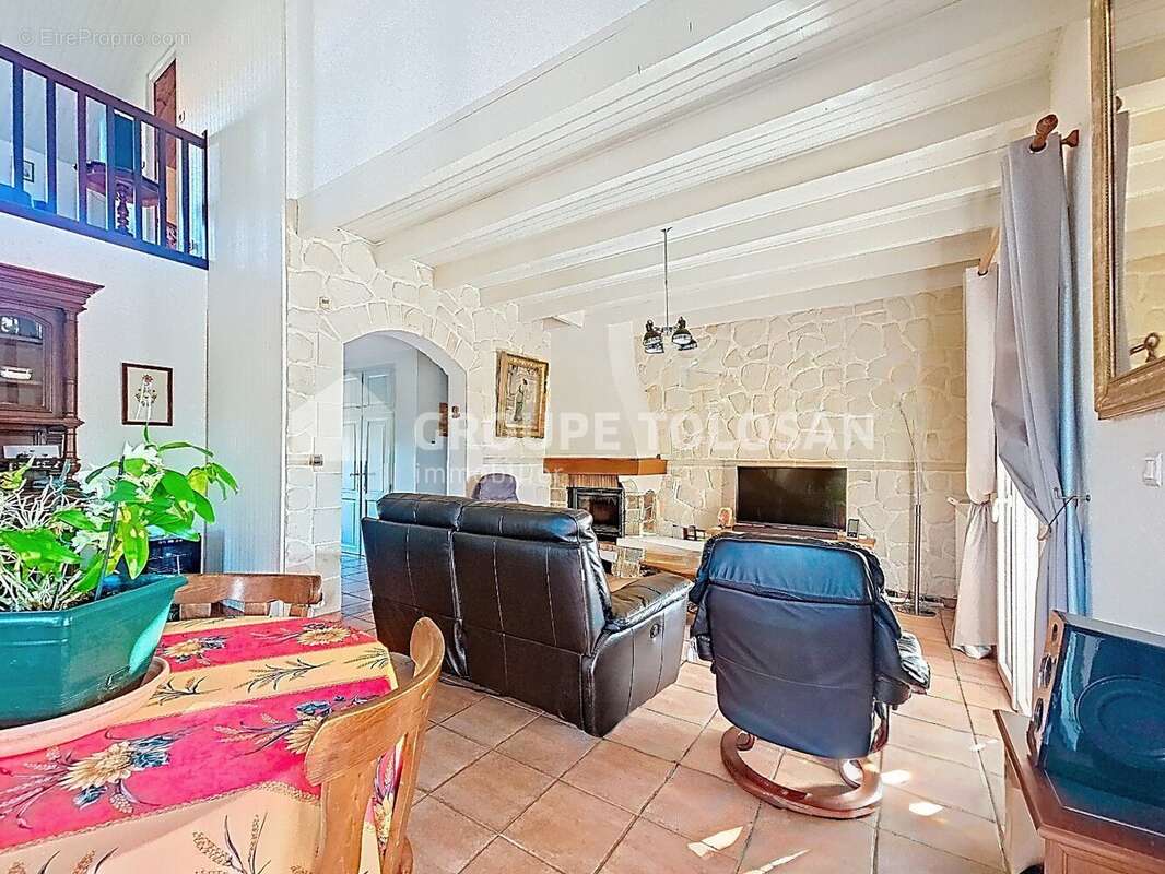 Maison à BELBERAUD