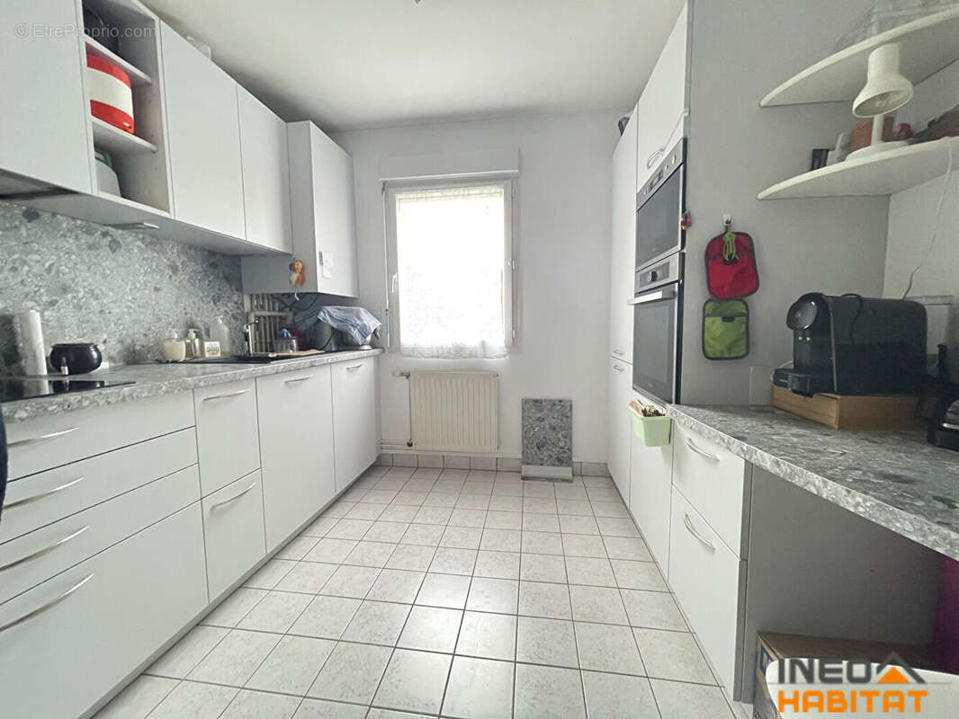 Appartement à LA MEZIERE