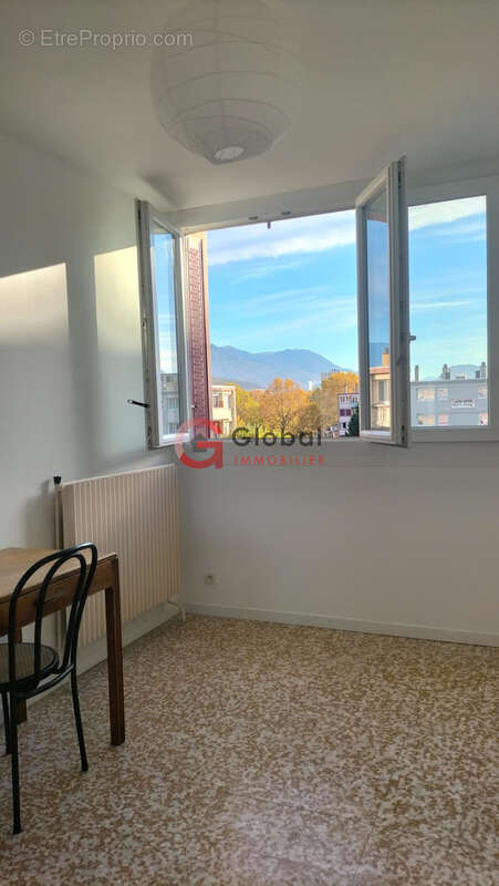 Appartement à ECHIROLLES