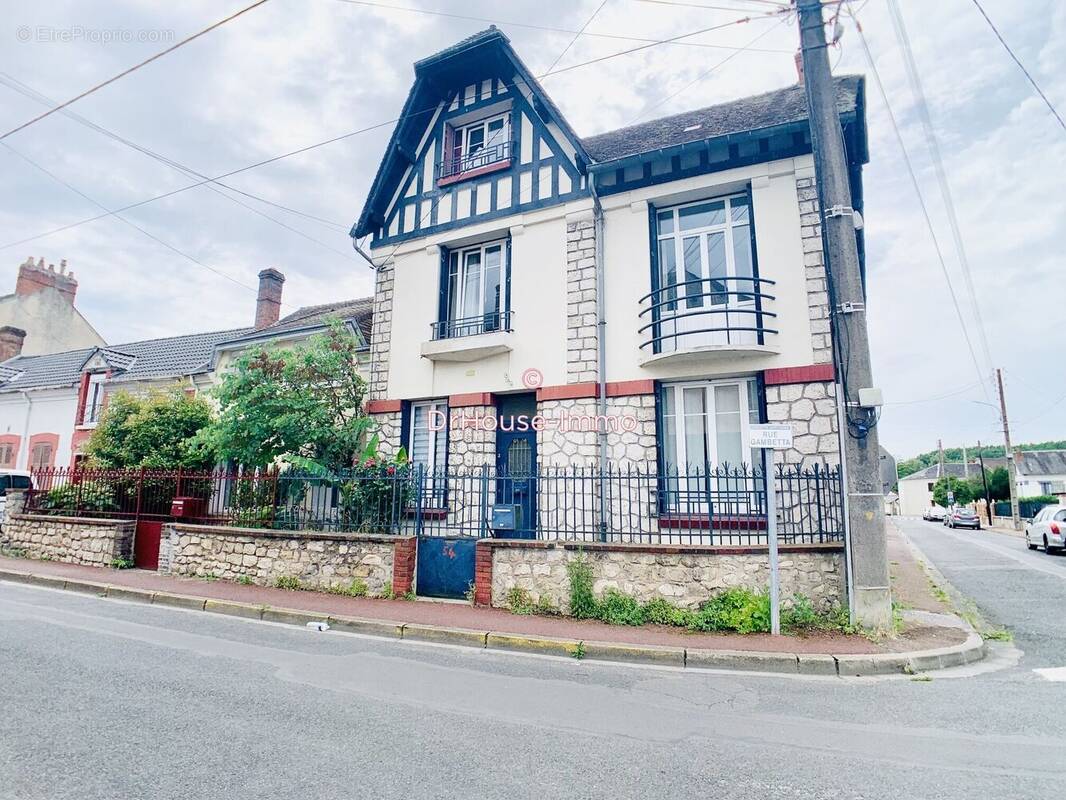Maison à CHALETTE-SUR-LOING