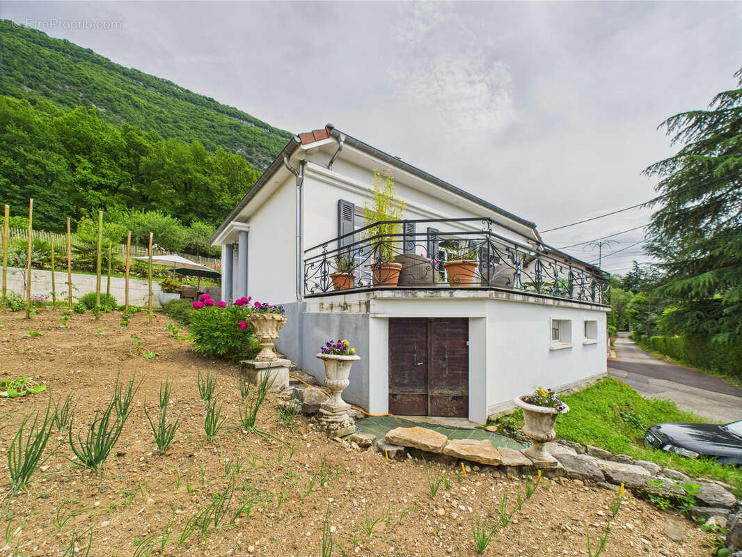 Maison à CHINDRIEUX