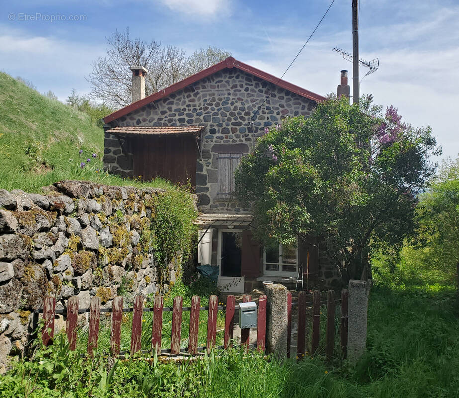 Maison à ALLEYRAS