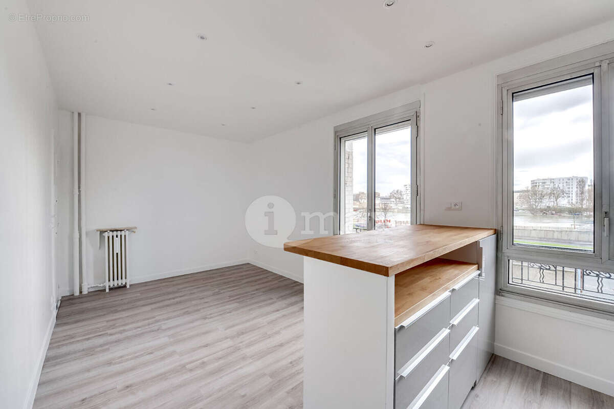 Studio 23m² - gare/chateau  - 170.000 - photo 3
