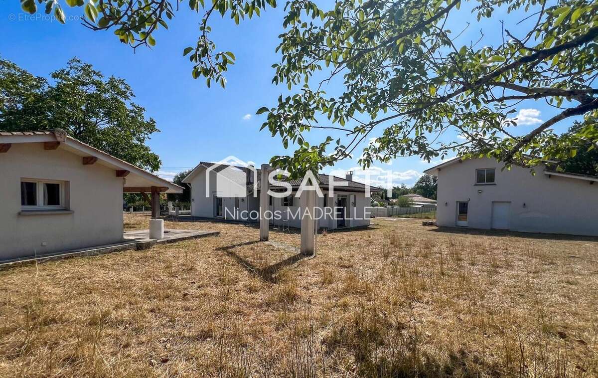 Photo 2 - Maison à AMBARES-ET-LAGRAVE