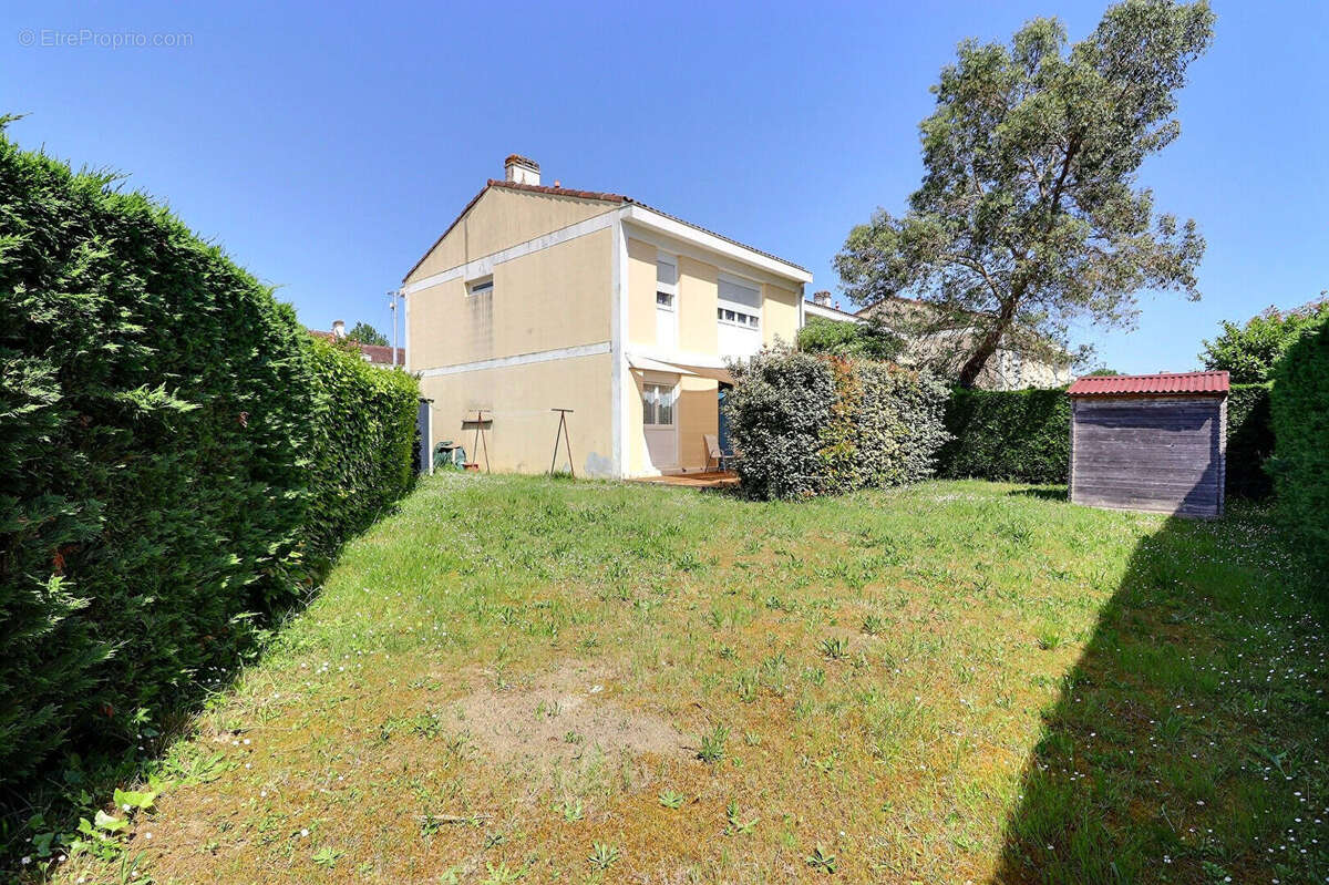 Maison à SAINT-SEVER