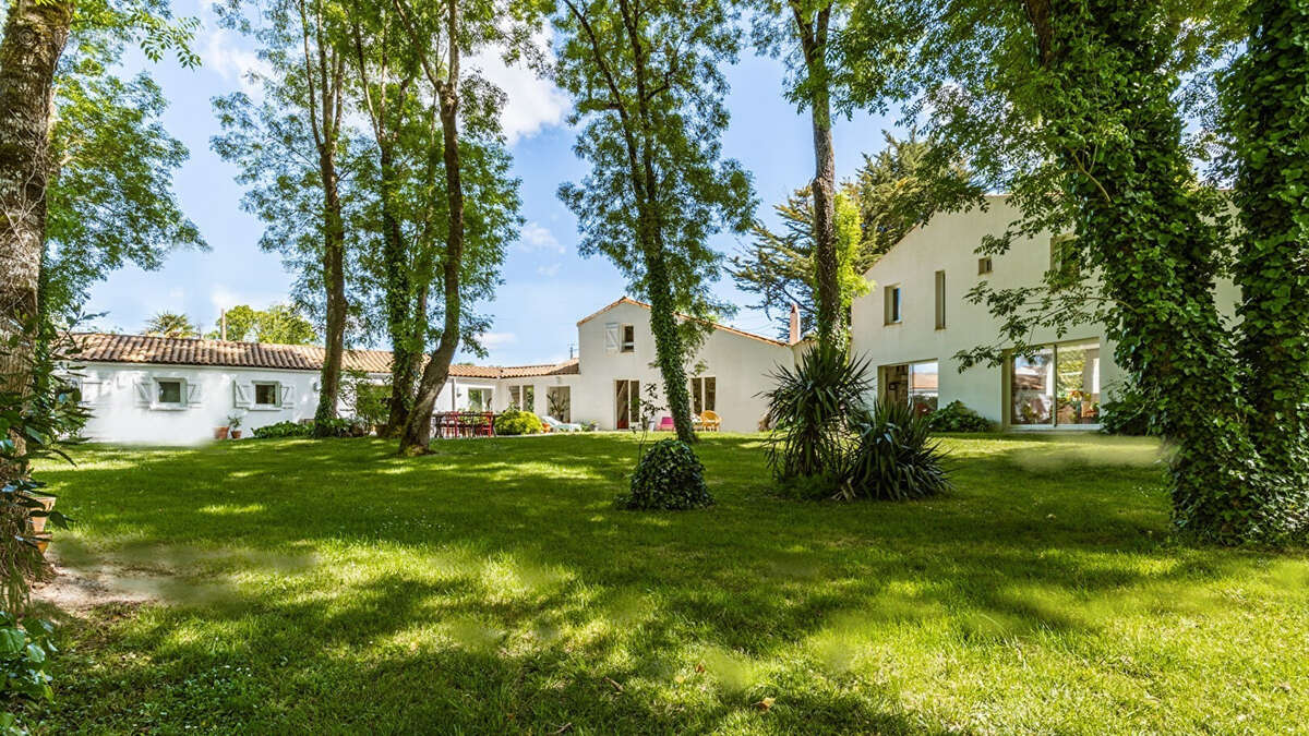 Maison/villa 185m² et garages sur 4097m²- st sulpice de royan - photo 2