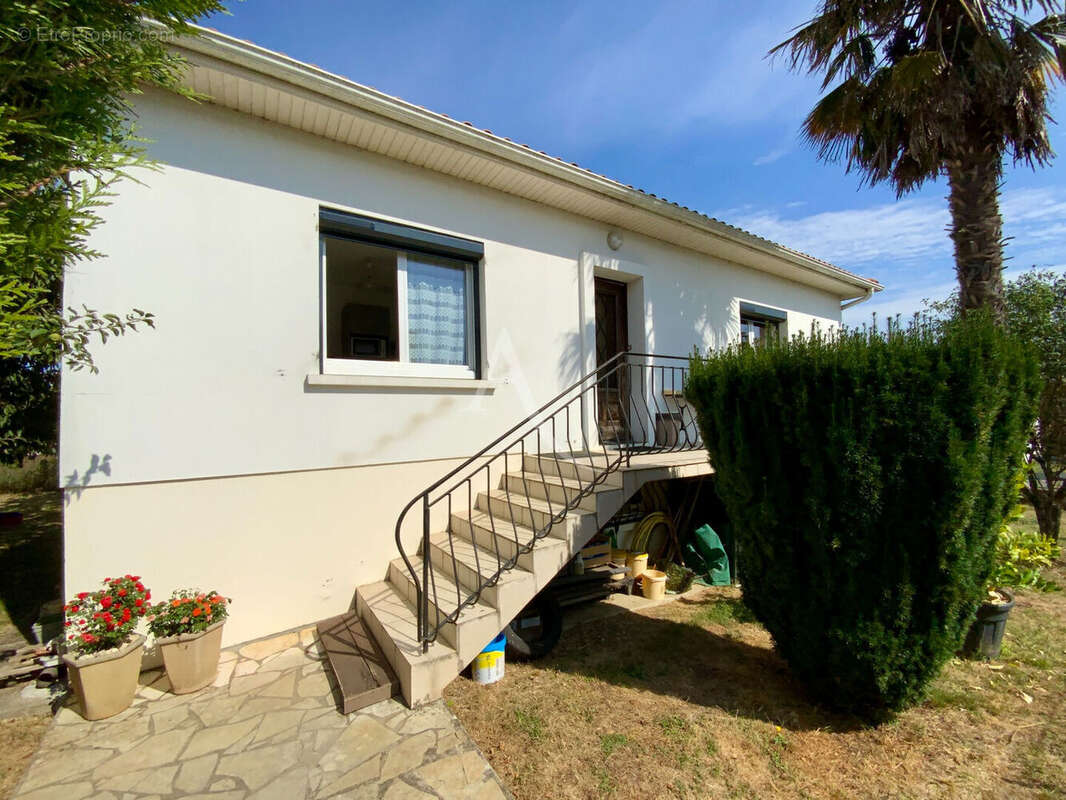 Maison à PONS