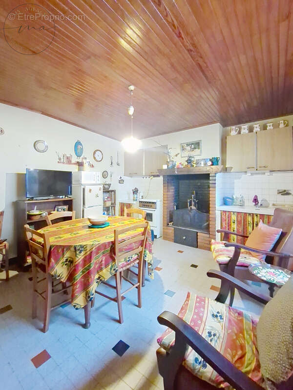 Maison à LACAUNE