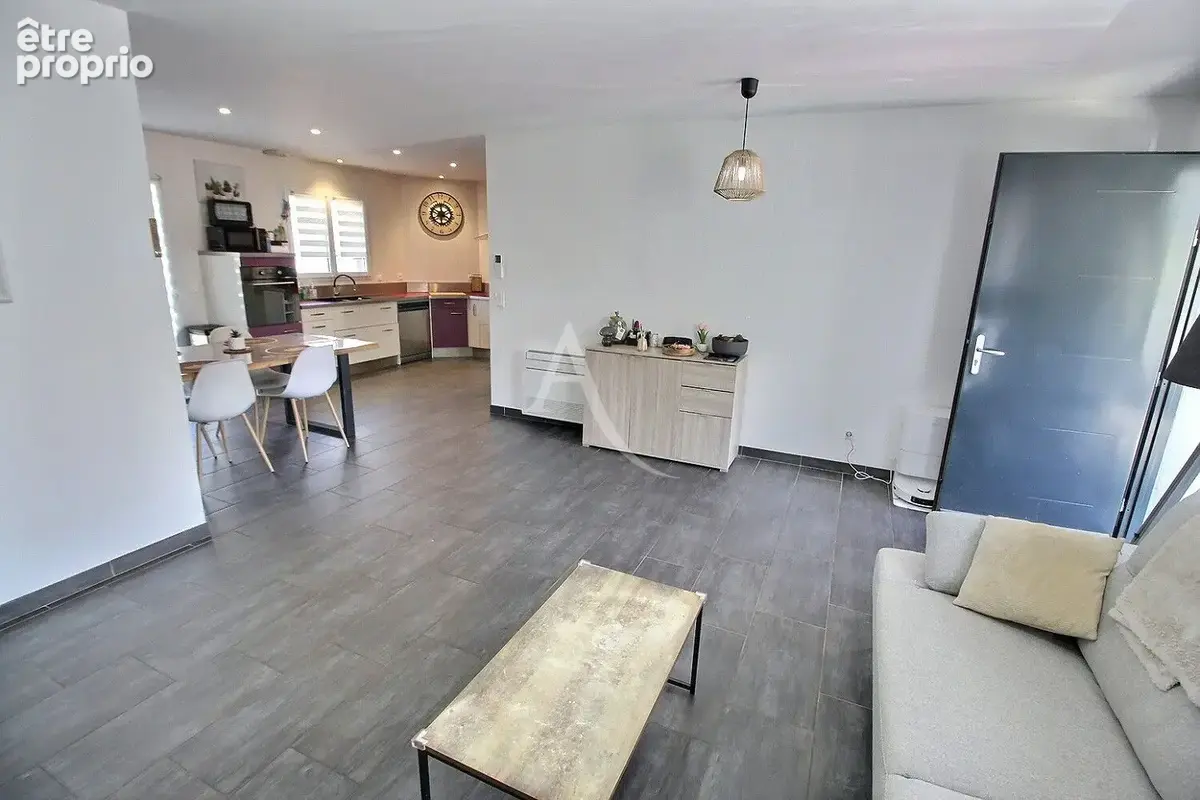 Villa de plain-pied récente f4 de 84 m² + garge sur terrain 3 faces - photo 5