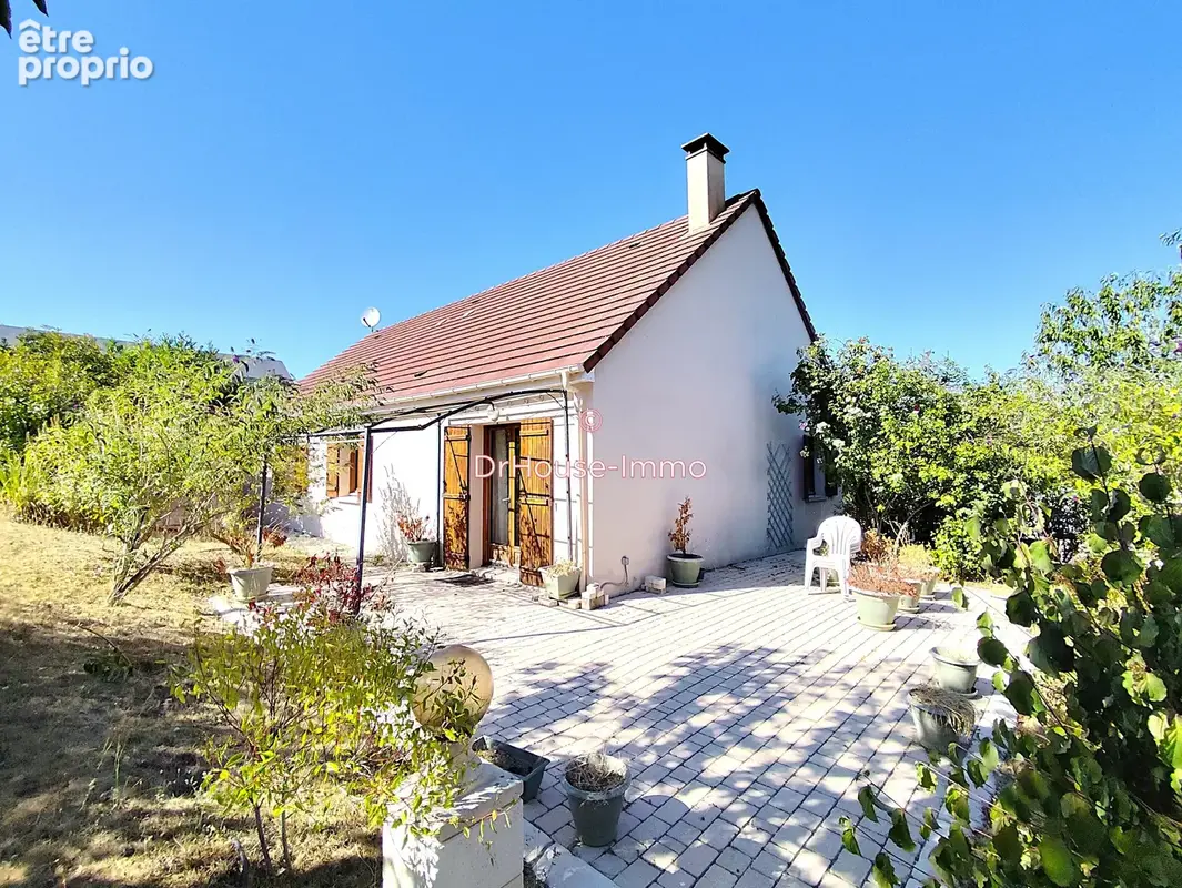 Maison à PEZOU