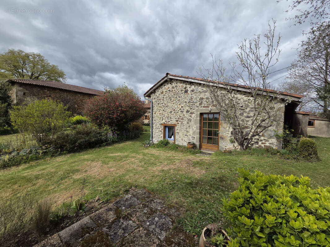 Maison à SAINT-PERDOUX