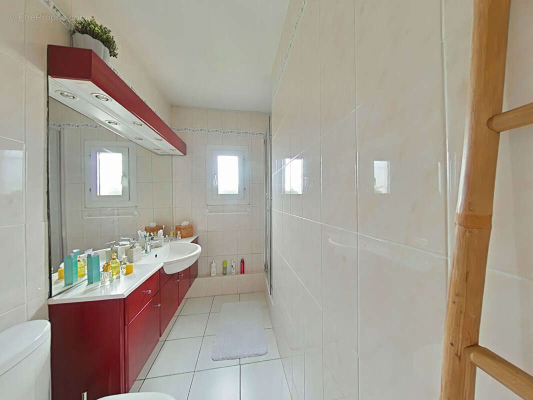 Maison à FONTENAY-LE-FLEURY