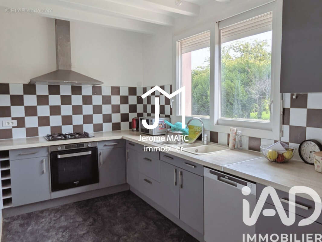 Maison 140 m² à Sarcelles  - photo 6