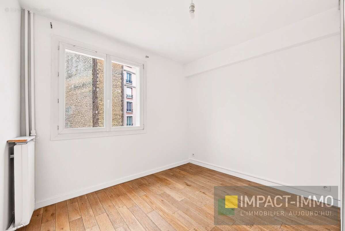 Appartement à COURBEVOIE
