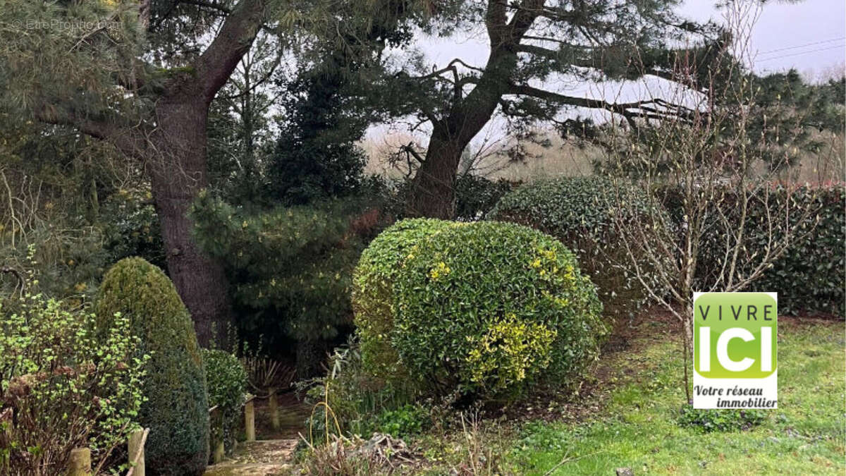 Maison à LA CHAPELLE-BASSE-MER