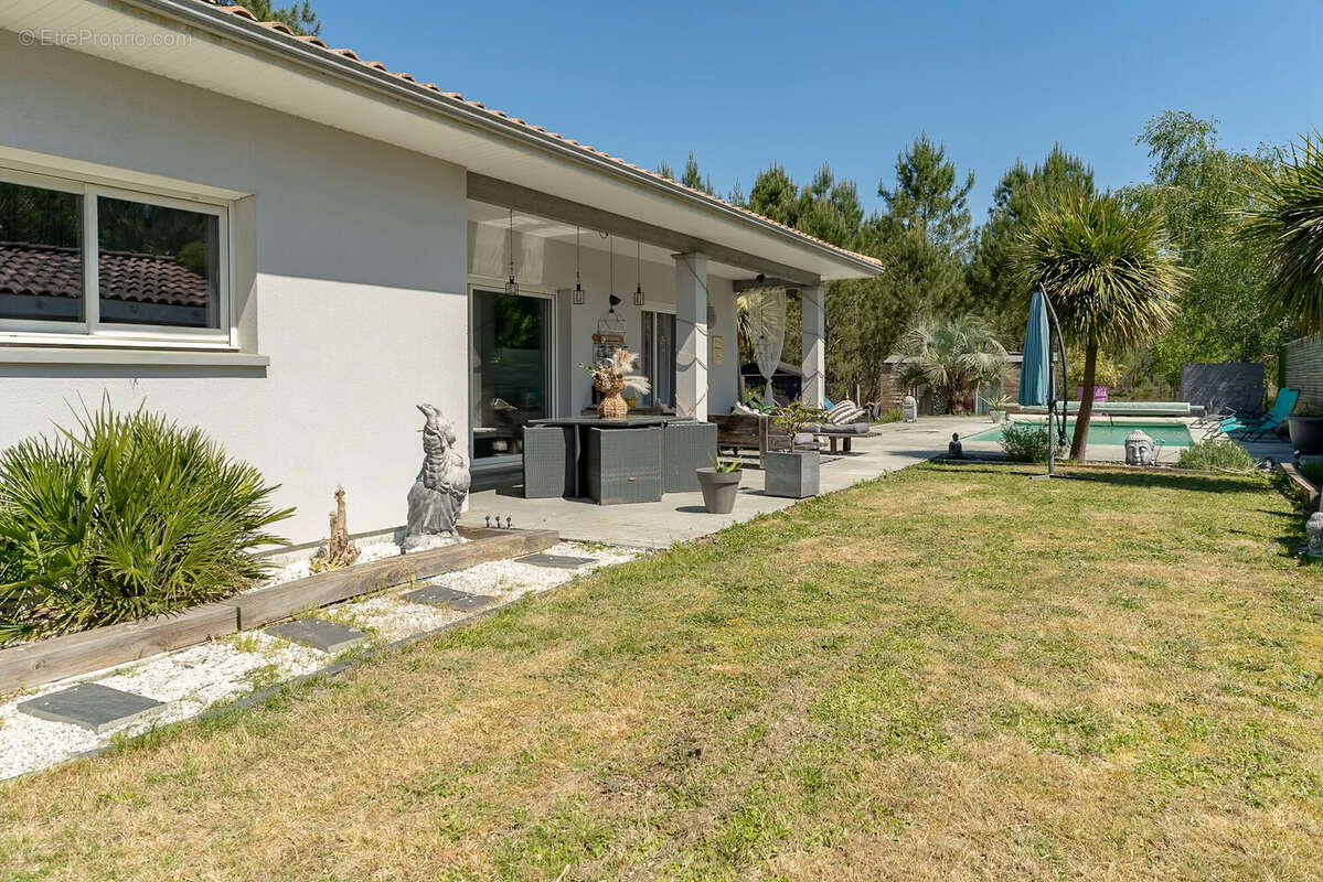 Maison 122 m² à Le Barp  - photo 2