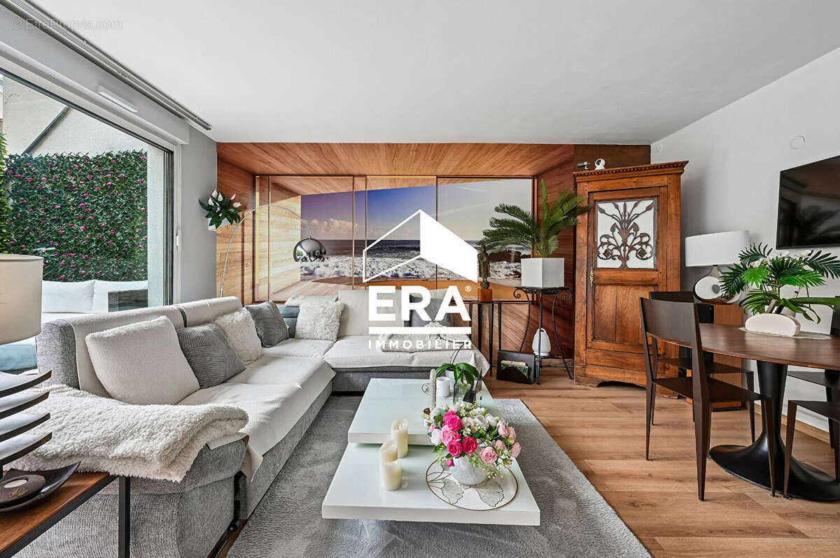 Appartement à SURESNES