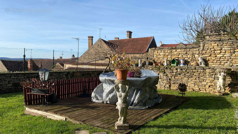 Immeuble à vendre ANNAY LA COTE (89)- Un Ensemble de 5 appartements loués-Jardin - photo 4