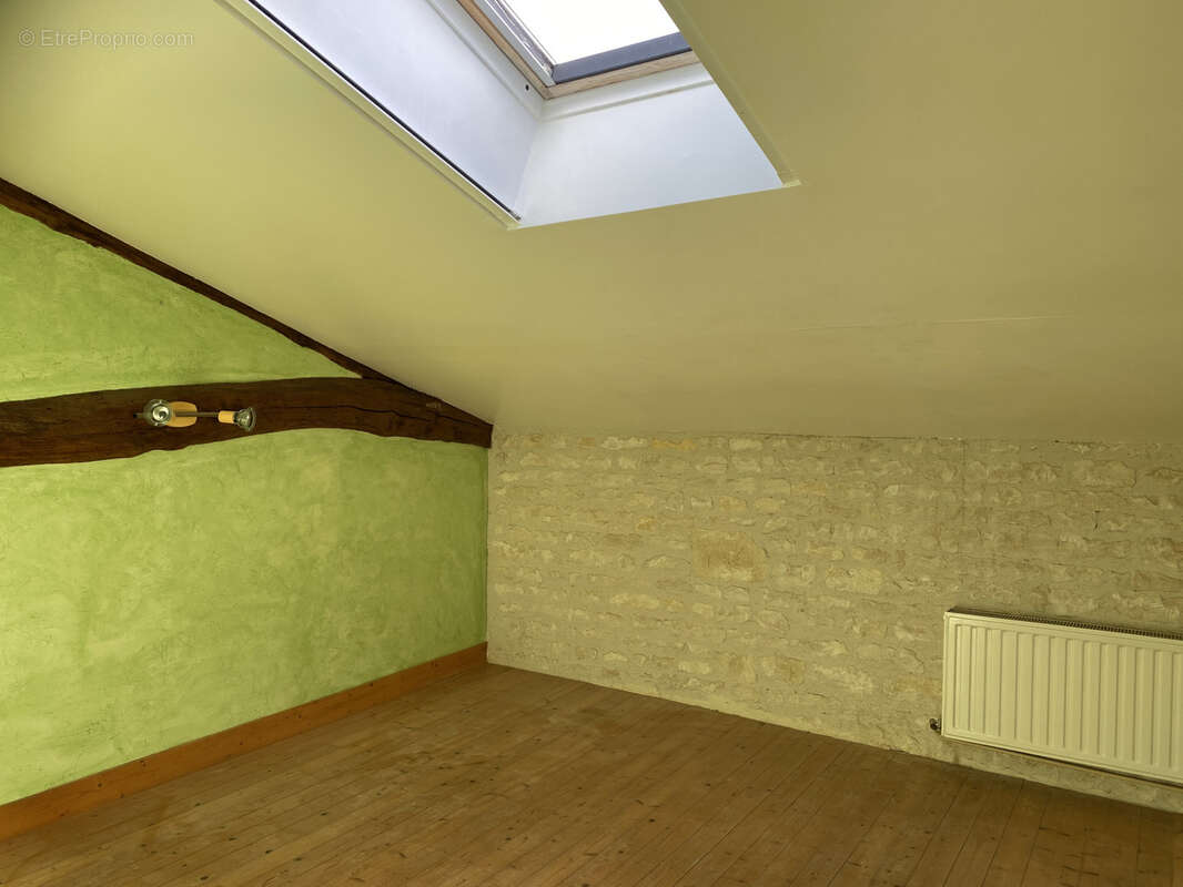 Maison à ROMAZIERES