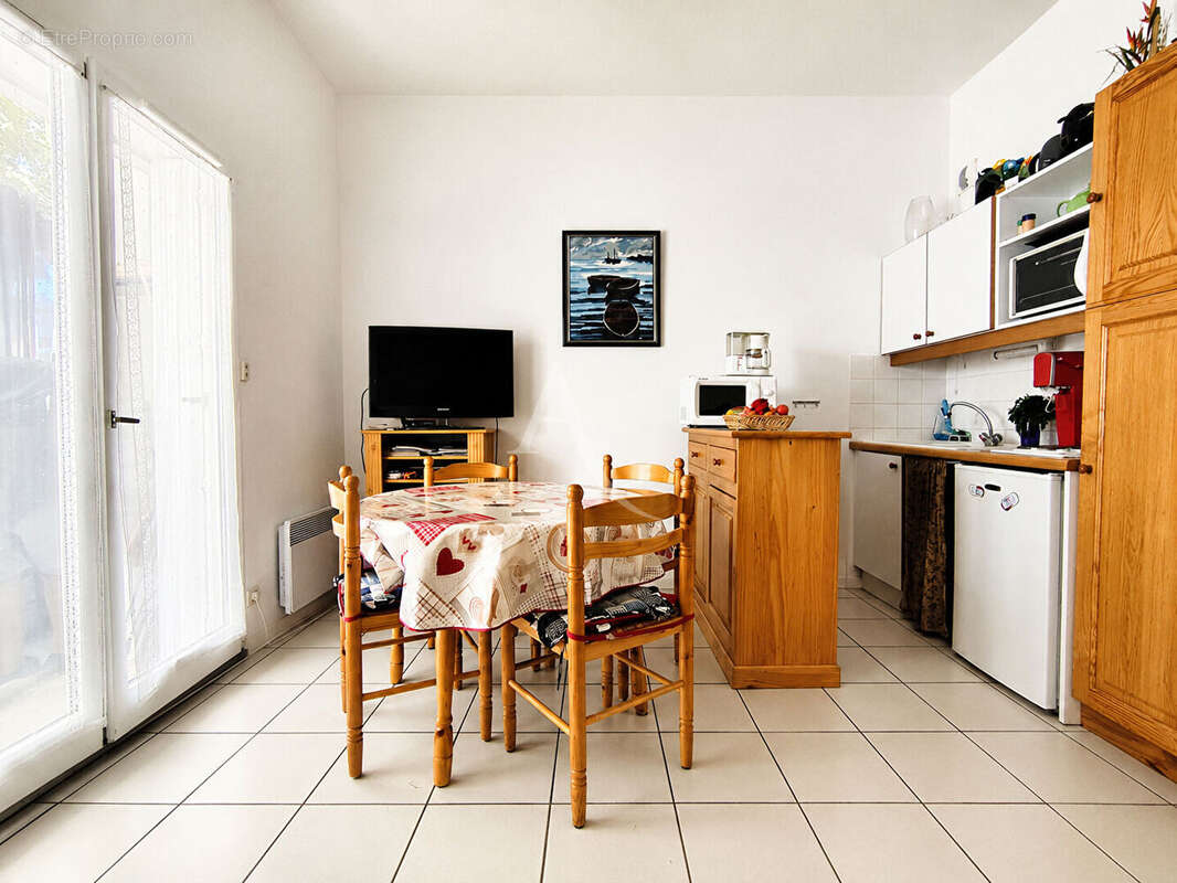 Appartement Les Sables D Olonne 1 pièce(s) 23 m2 - photo 2